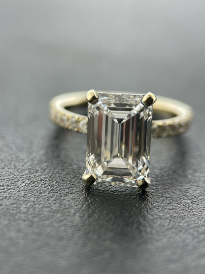 Timeless Emerald Cut Pave Shank