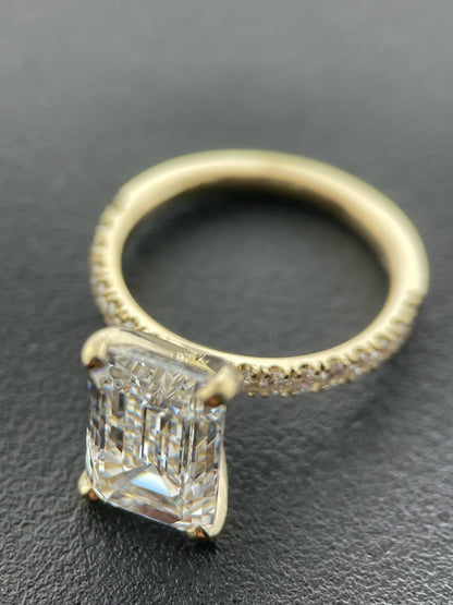 Timeless Emerald Cut Pave Shank