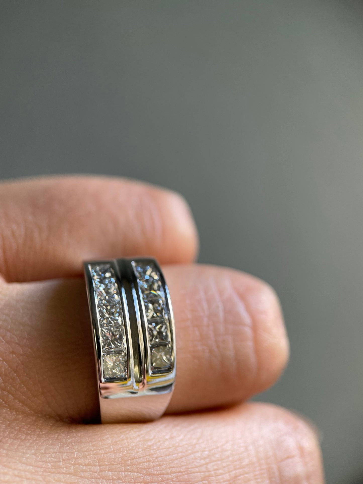 MENS CHANNEL RING